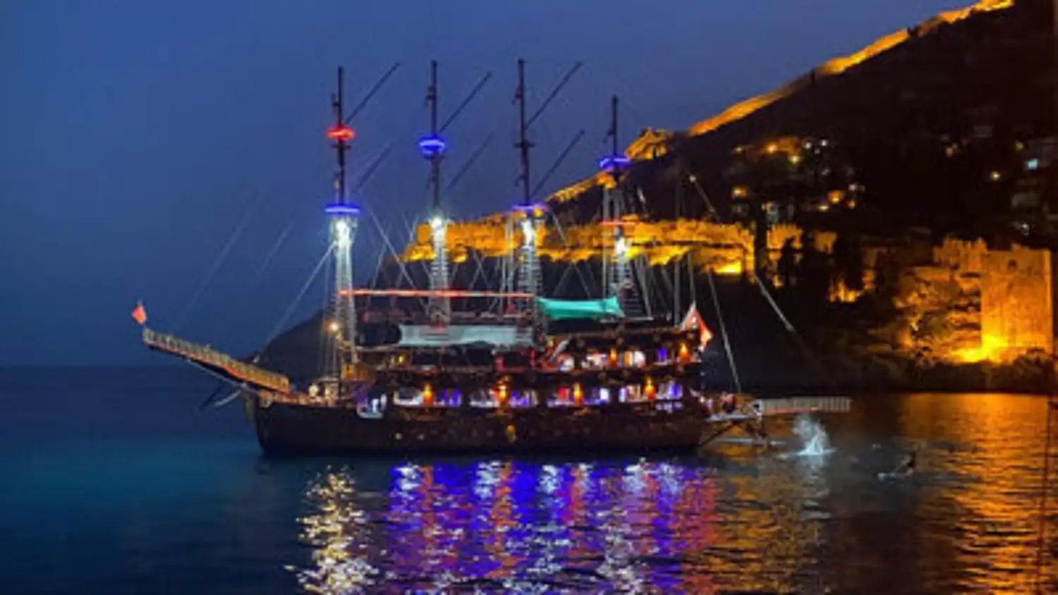 NİGHT SAFARİ AND NİGHT BOAT TOUR 
